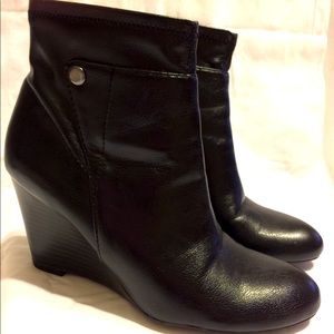 Wedge ankle boots